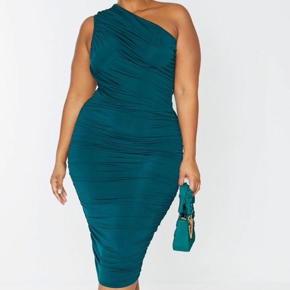 NWT - PLT - Plus Emerald Green Ruched One Shoulder Midi Dress - Size: 24 - Picture 6 of 7